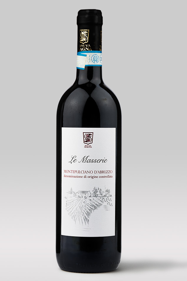 Bottiglia bordolese di vino montepulciano doc Linea Tenuta Magna